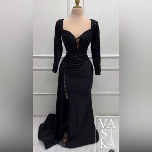 Elegant Black Evening Gown